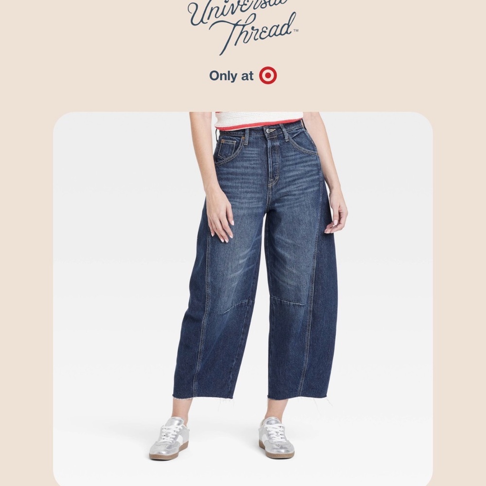 NWOT high rise barrel leg cropped jeans.